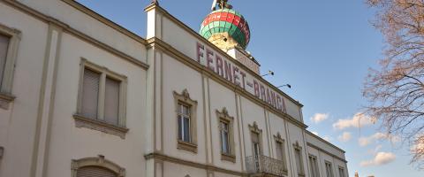 Saint-Louis façade aigle et globe